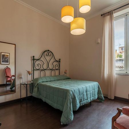 Colosseo & San Clemente Apartment Roma Ngoại thất bức ảnh