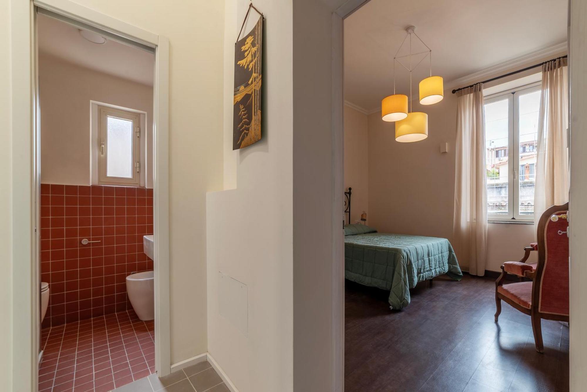 Colosseo & San Clemente Apartment Roma Ngoại thất bức ảnh