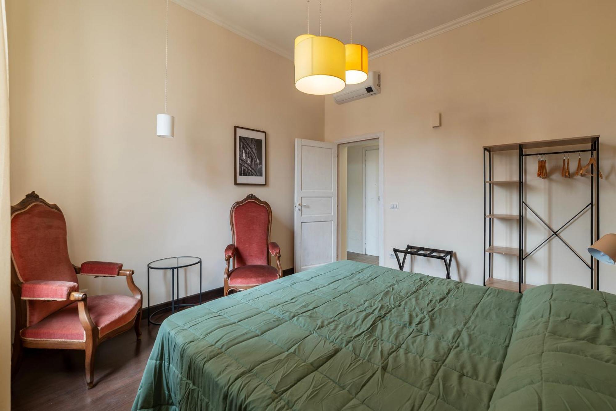 Colosseo & San Clemente Apartment Roma Ngoại thất bức ảnh