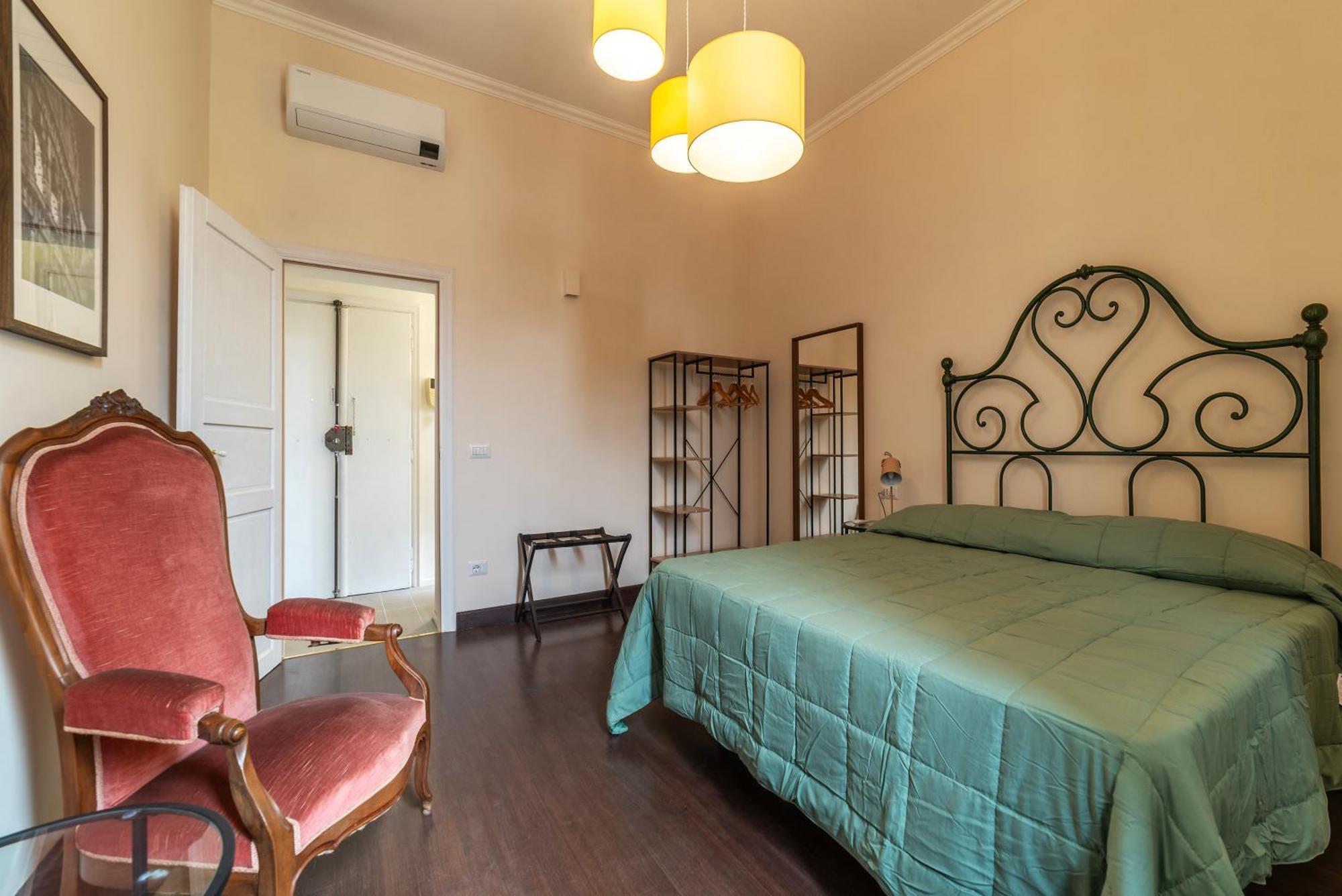 Colosseo & San Clemente Apartment Roma Ngoại thất bức ảnh